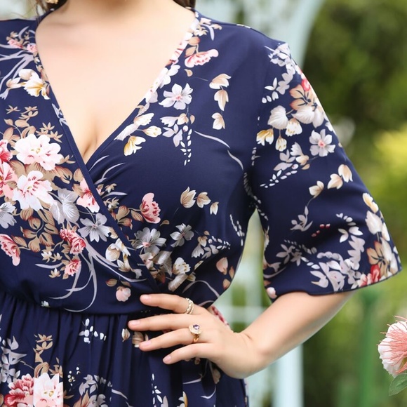 PLUS SIZE Navy Blue Floral Print Surplice Dress - Picture 3 of 3